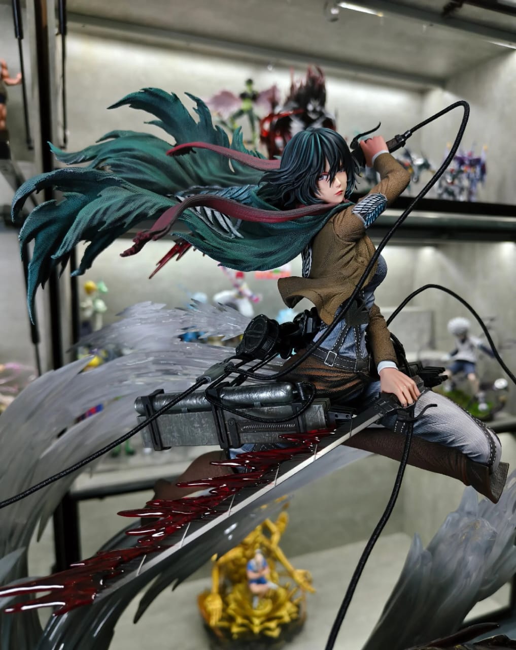 Hertz Studio - Mikasa vs Female Titan ( in Stock )