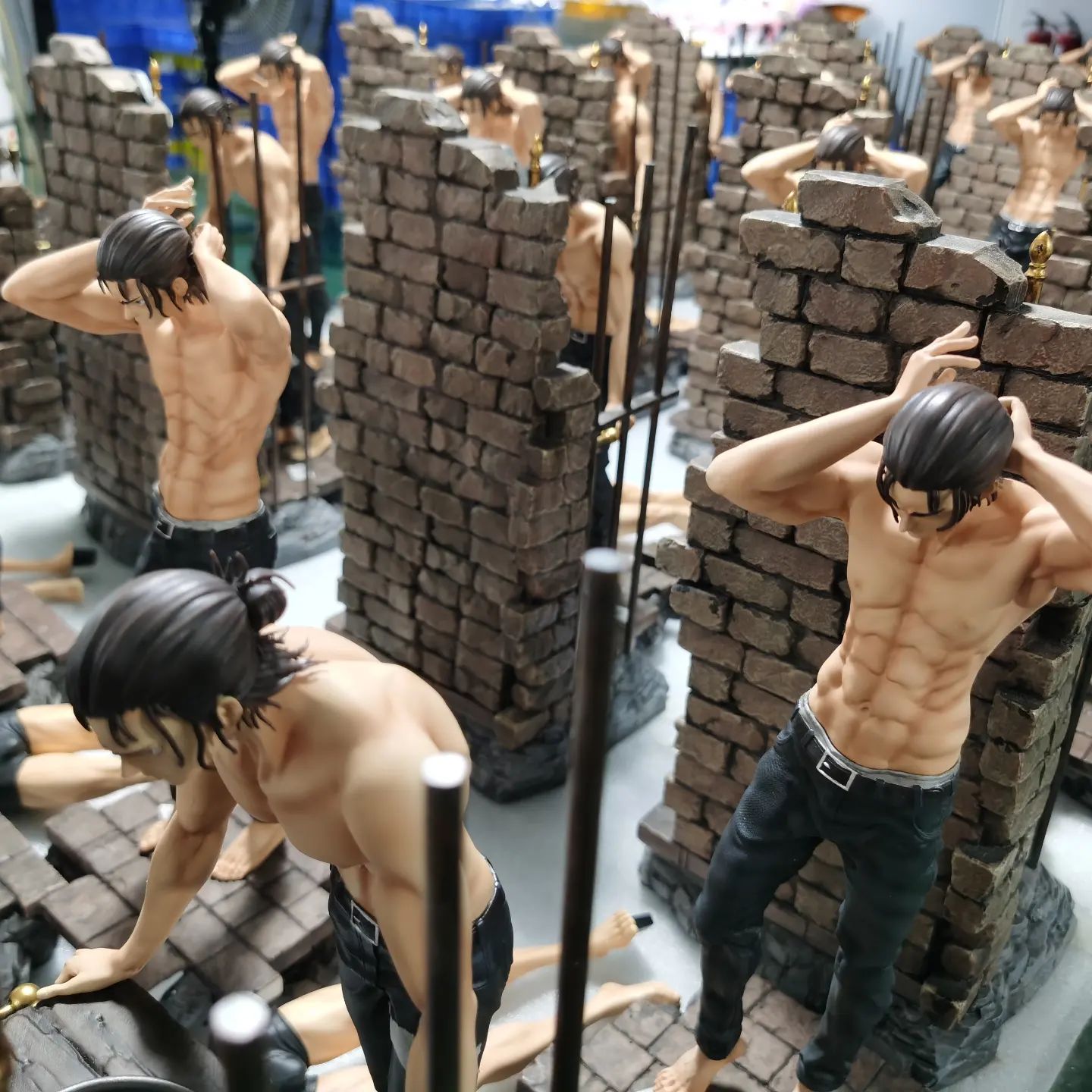 ( in Stock ) Typical Scene Studio -Watching Mirror Eren Yeager 2.0( in Stock )