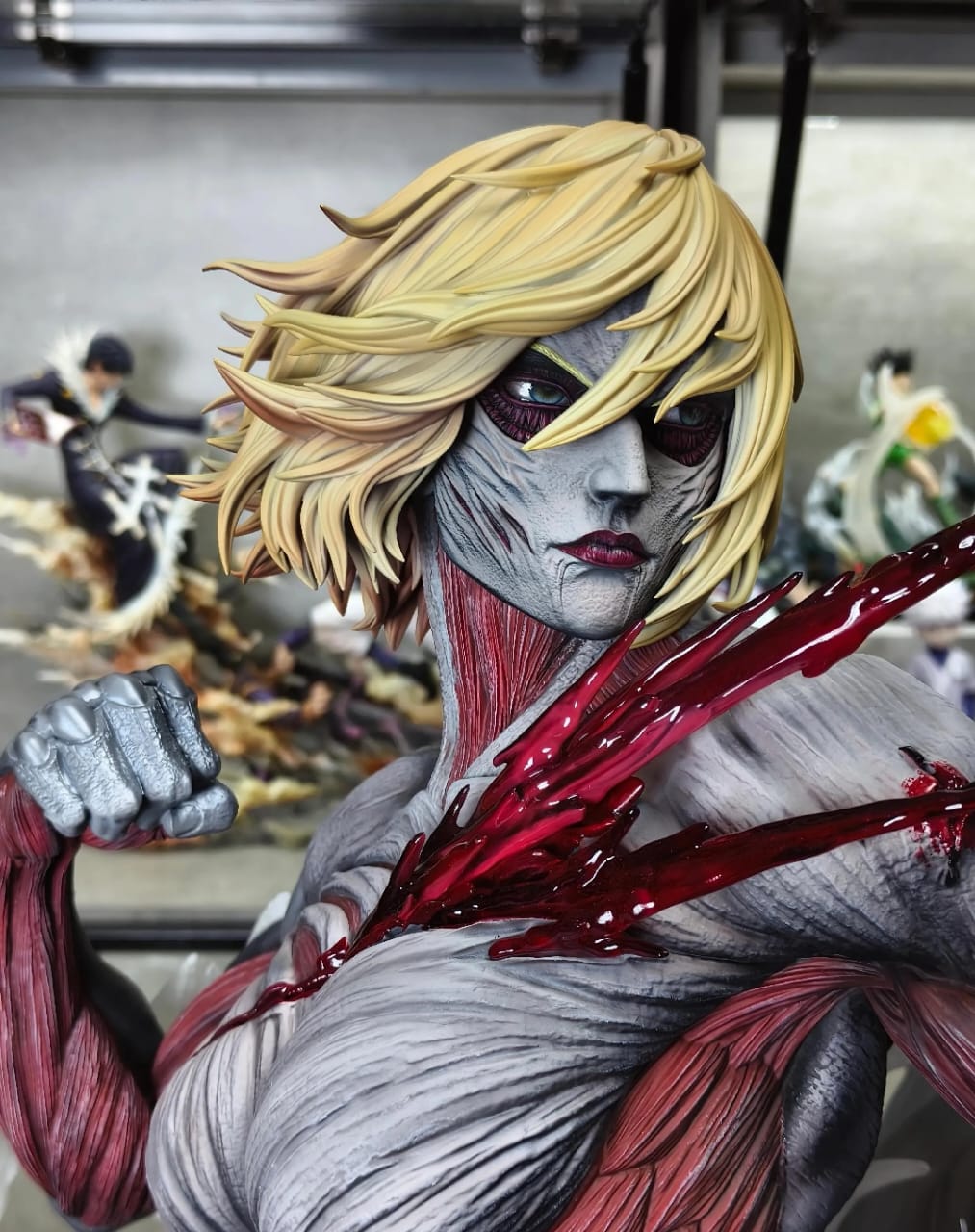 Hertz Studio - Mikasa vs Female Titan  ( in Stock )