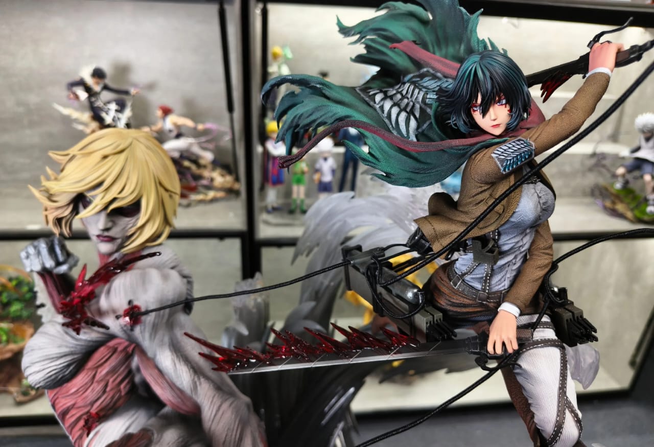 Hertz Studio - Mikasa vs Female Titan  ( in Stock )