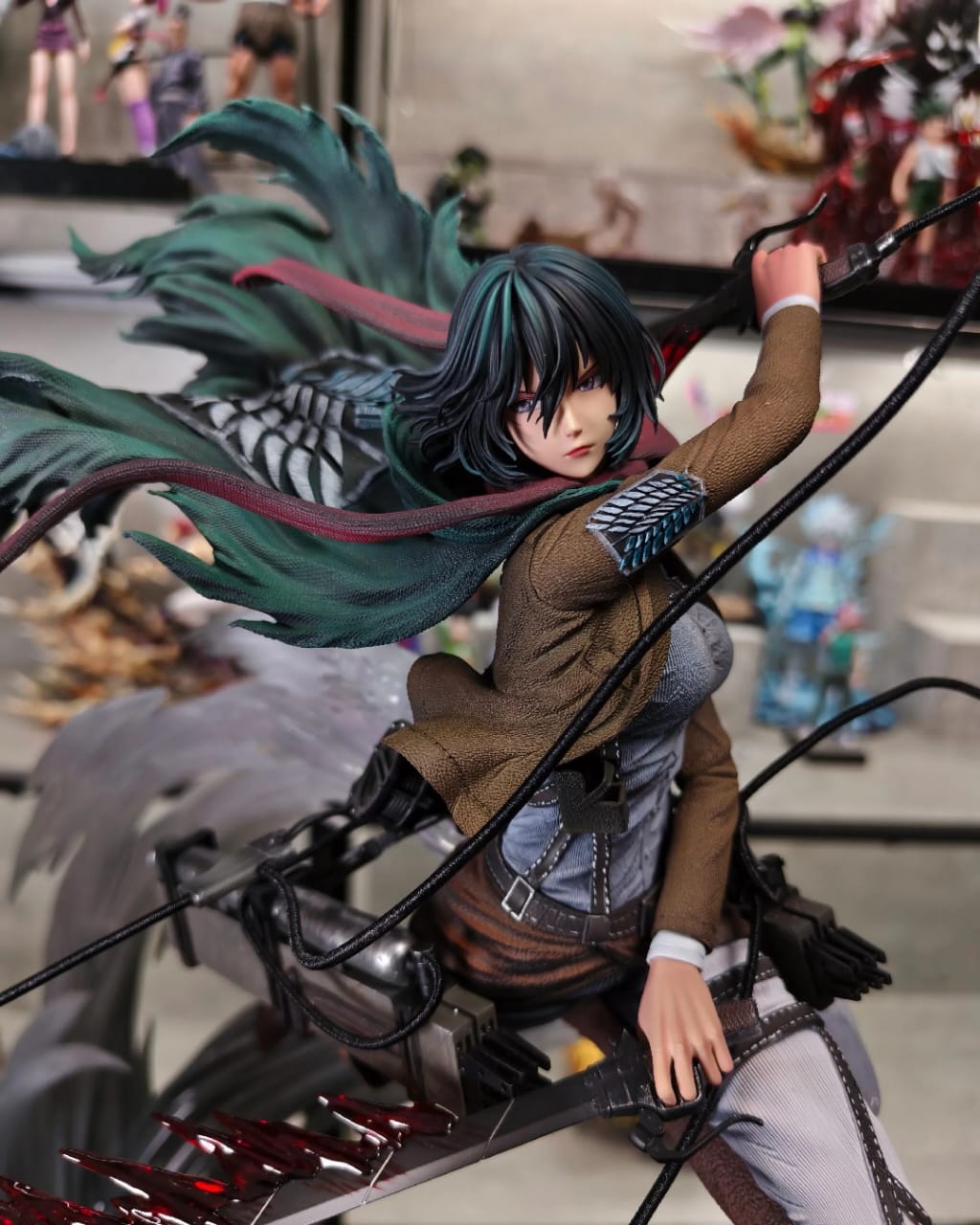 Hertz Studio - Mikasa vs Female Titan  ( in Stock )