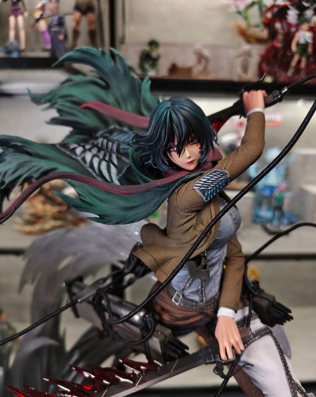 Hertz Studio - Mikasa vs Female Titan  ( in Stock )
