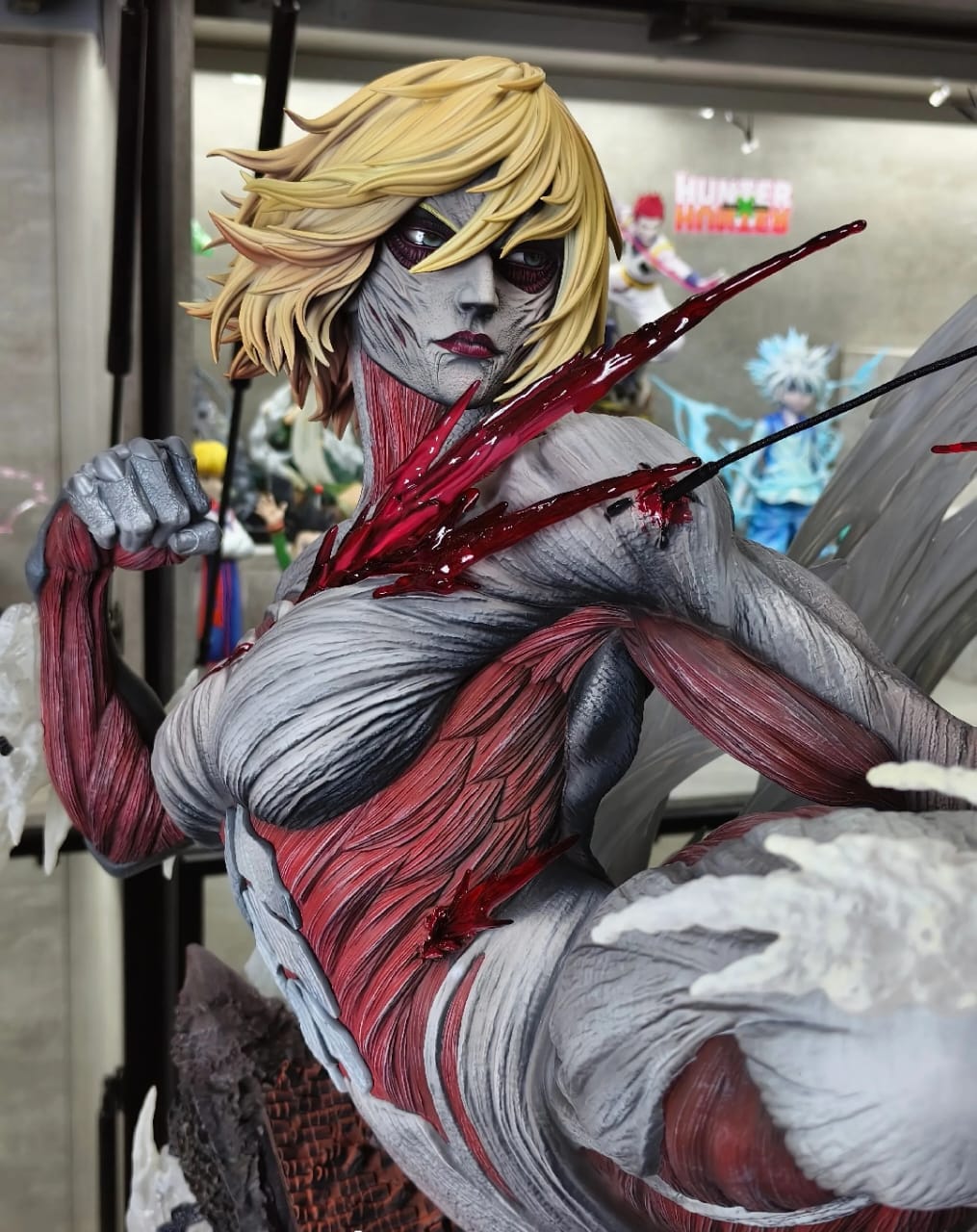 Hertz Studio - Mikasa vs Female Titan  ( in Stock )